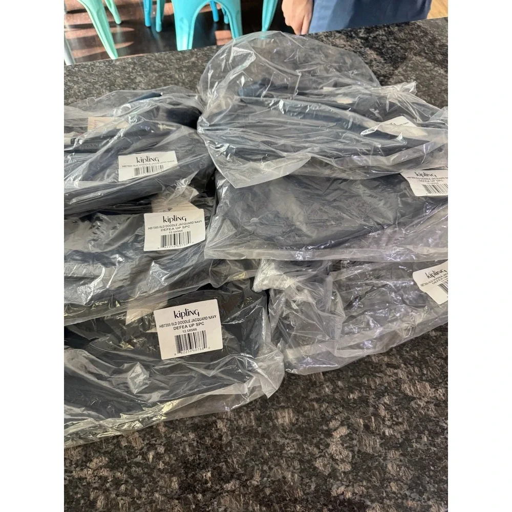 Kipling defea large